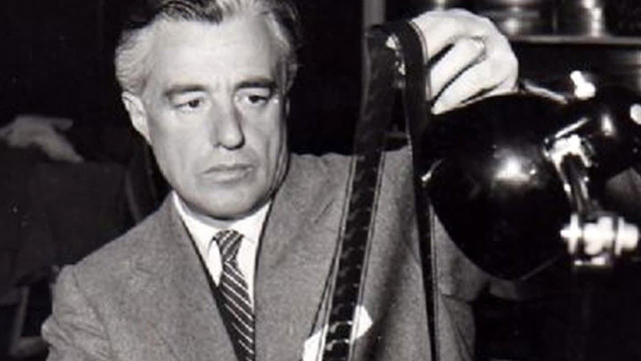 Vittorio De Sica: Staging Life