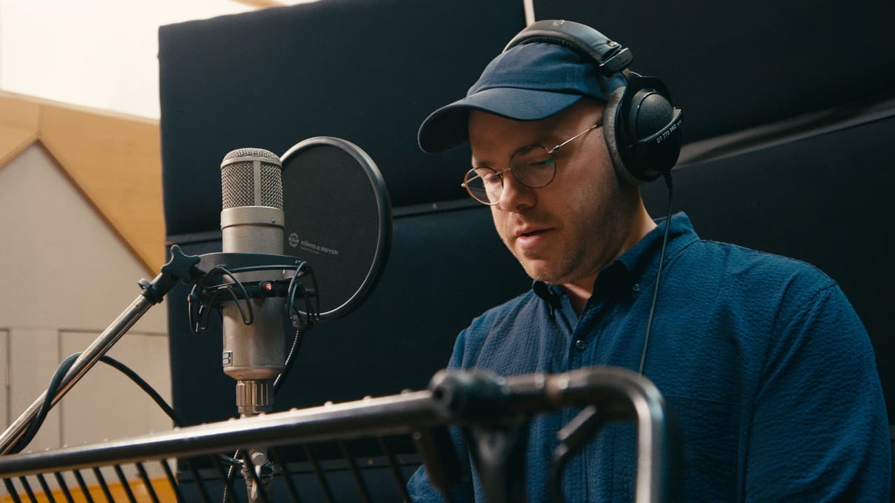 Sleeping At Last: Light Carries On