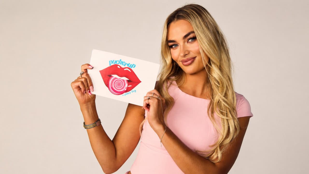 Pucker Up with Joely Live