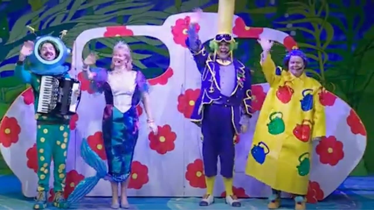 The Singing Kettle: Deep Sea Adventures